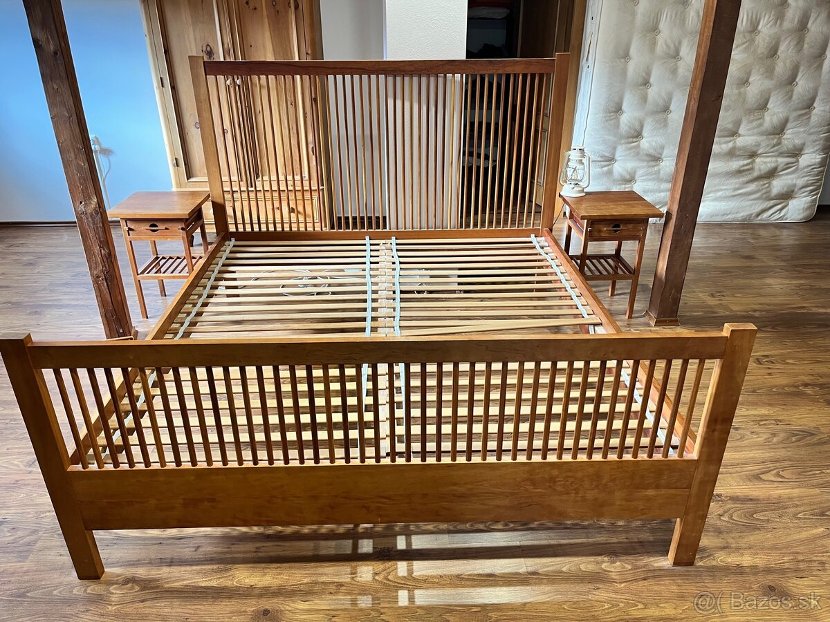 Manželská posteľ z teakoveho dreva s nočnými stolikmi - 2