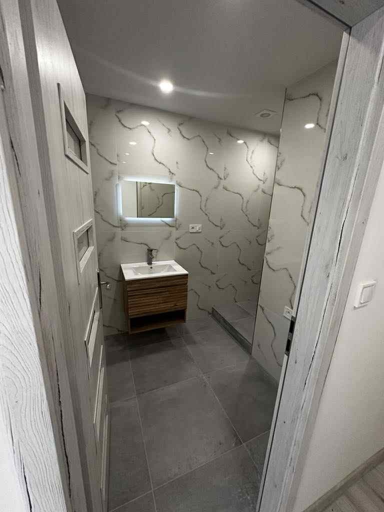 Predam zrekonštruovaný 2 izbový byt - 2