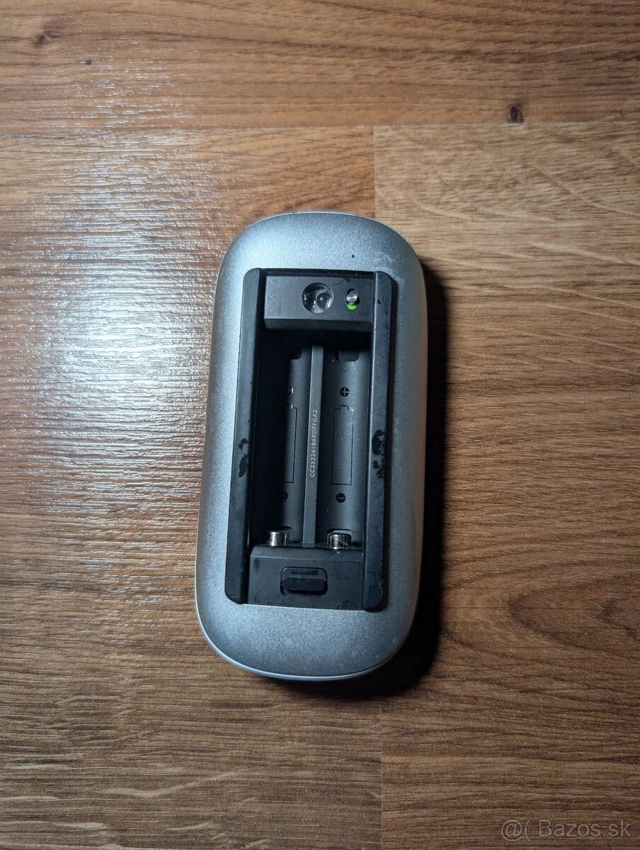 Apple Magic Mouse na batérie - 2