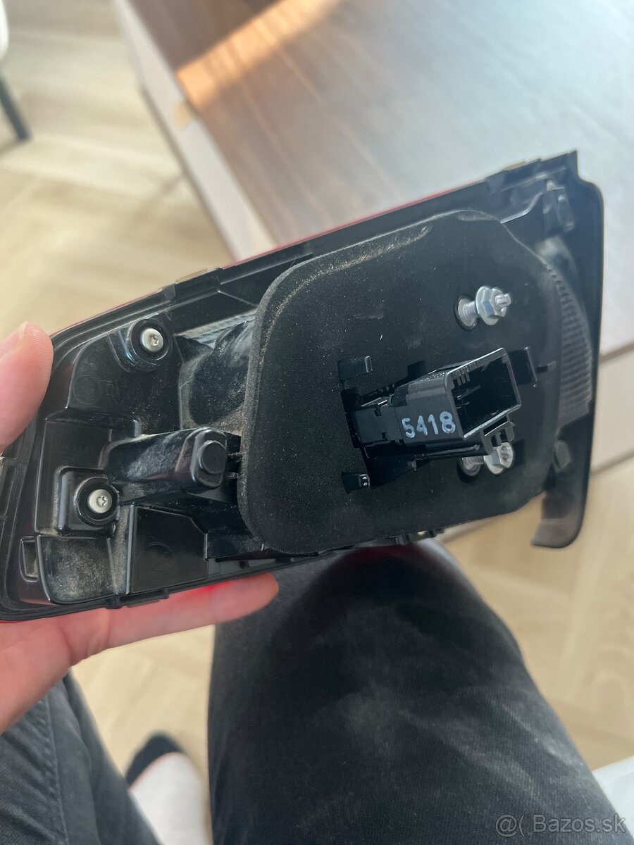 VW Passat B8 ľavé zadné svetlo - 2