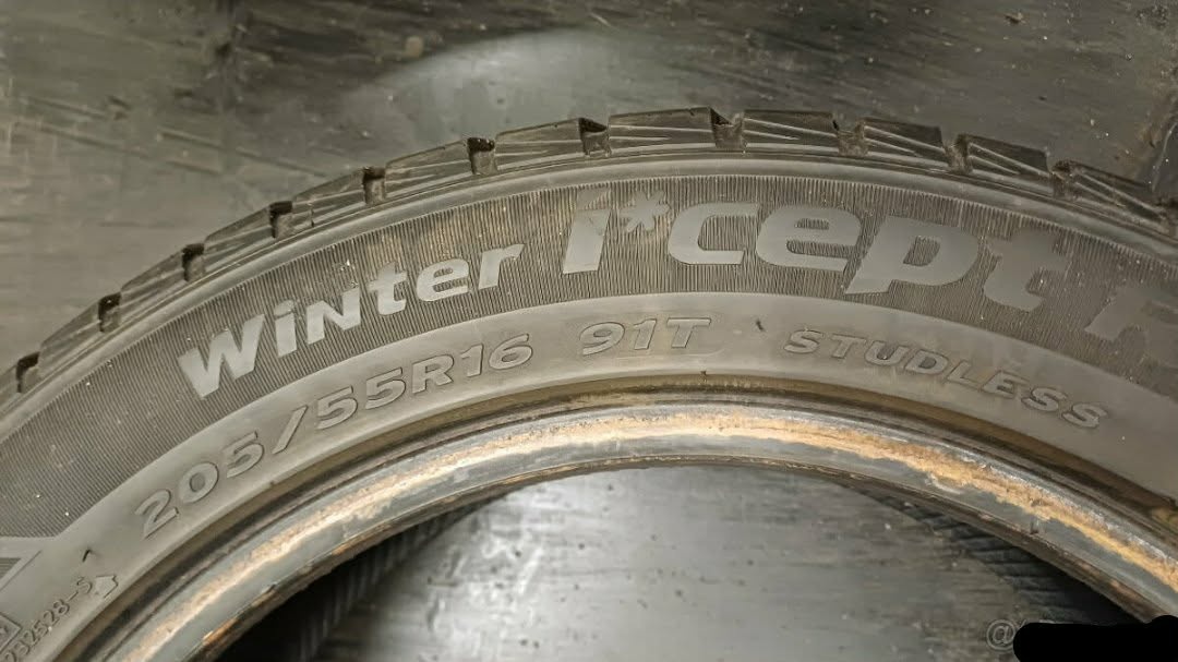 Predám 2ks Zimné pneumatiky 205/55 R16 - 2