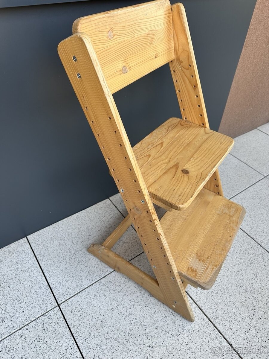 Predám používanú detskú drevenú stoličku - 2
