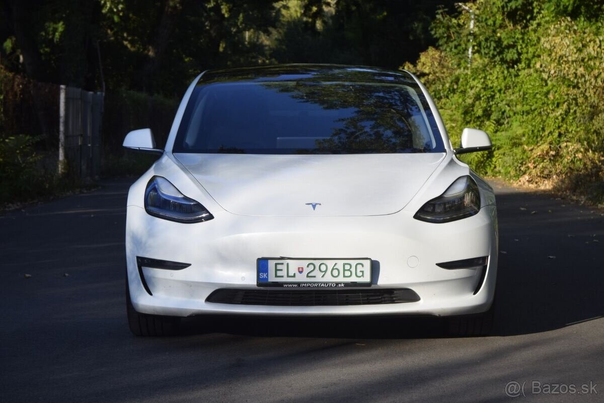 Tesla Model 3 Performance - 2