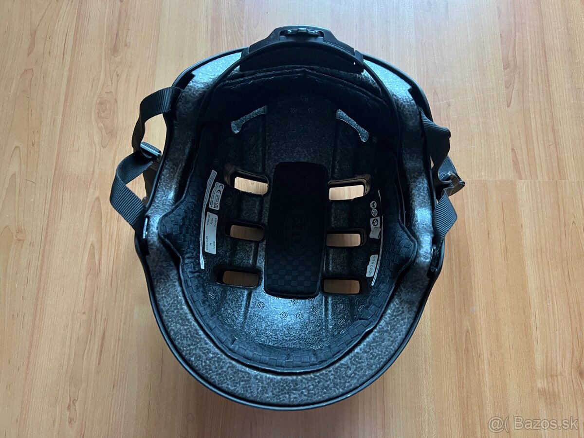 Prilba Bell Local Black - 2
