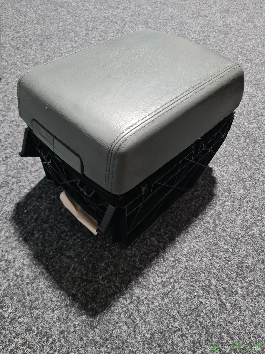 Sedačky VW Touareg jednotkový - 2