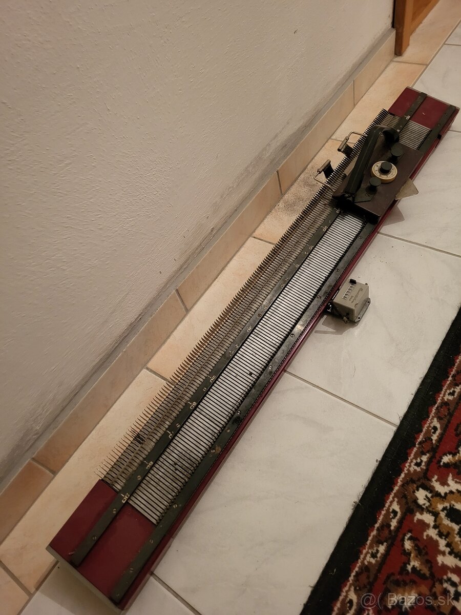 Darujem pletaci stroj - 2