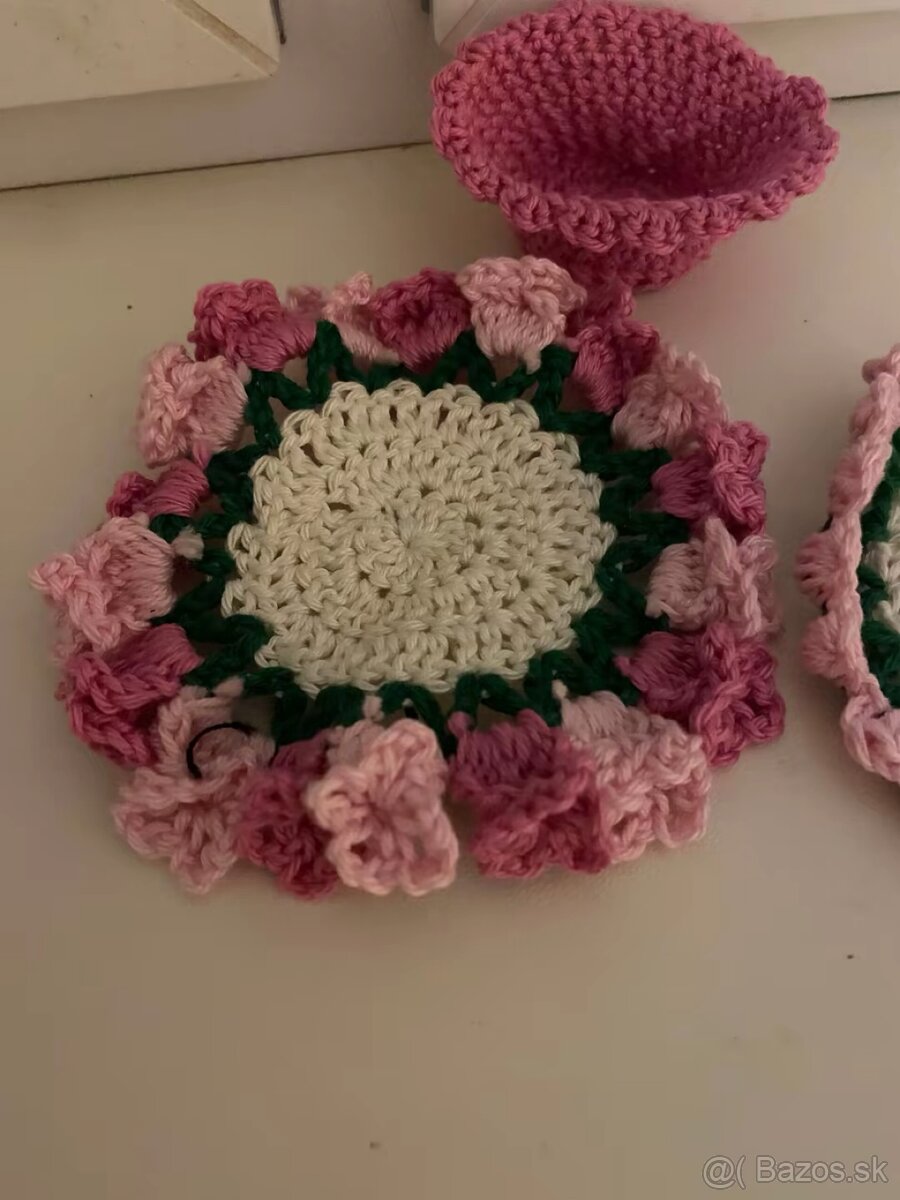 Hačkované podšálky v tvare kytice - 2