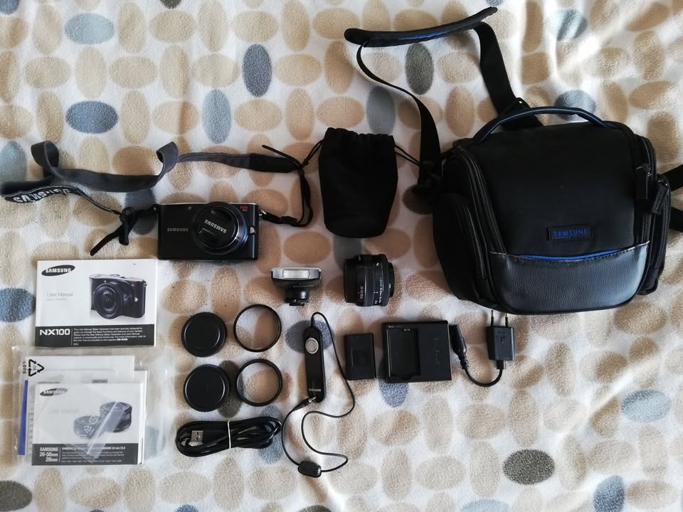 Samsung NX100 - 2