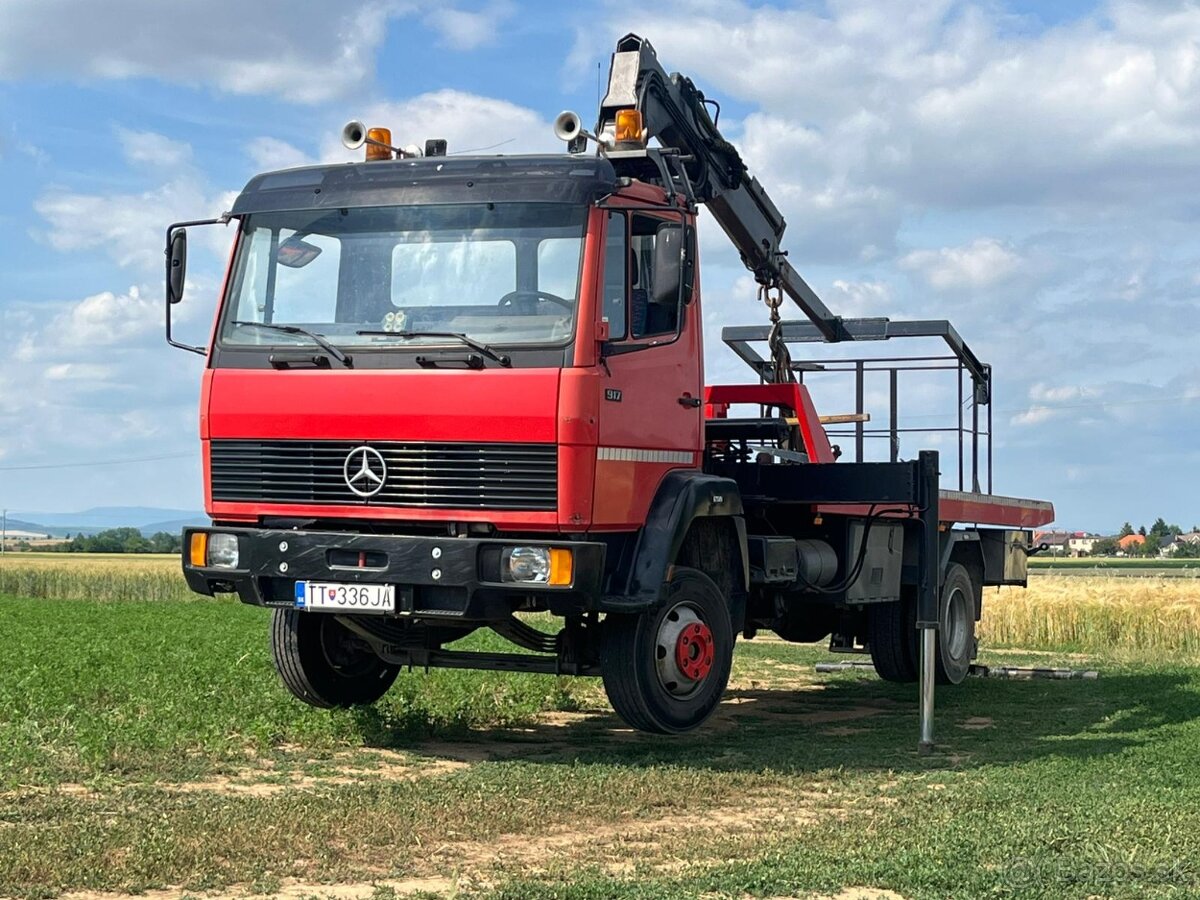 Mercedes 814 _ Odťahový špeciál - 2