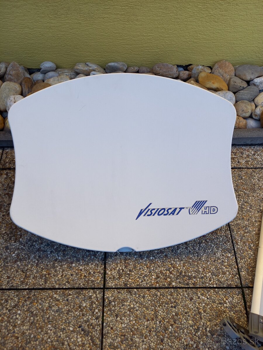 Satelit +drziak - 2