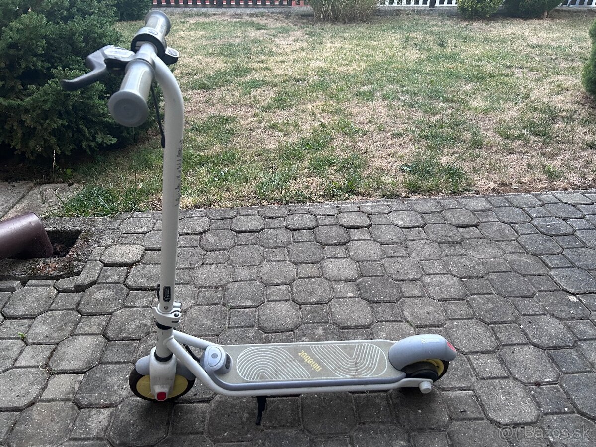 Detska elektricka kolobežka - 2