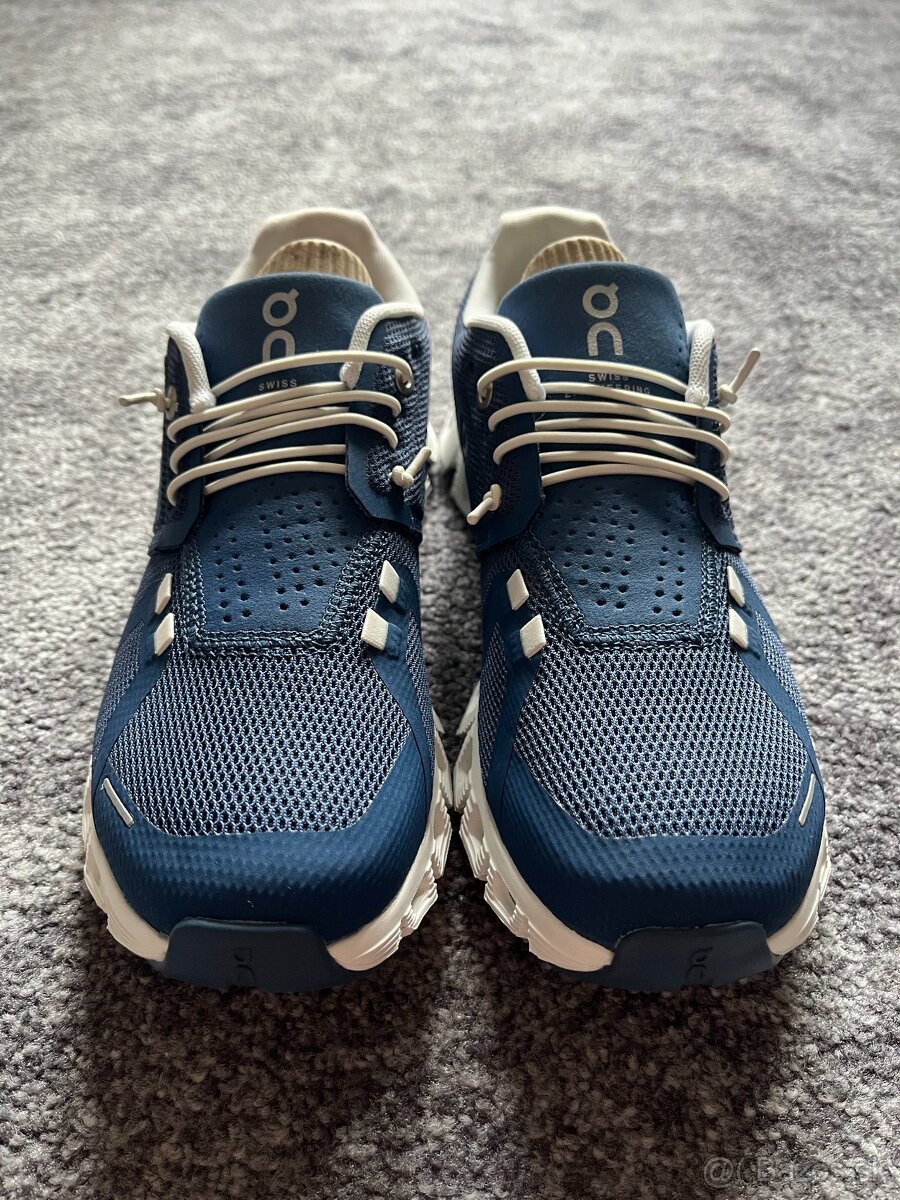 On Running, model Cloud 5, velikost 37,5 - 2