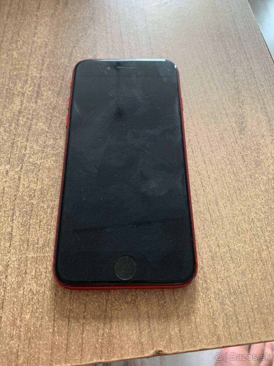 iPhone 8 256GB+ 6 obalov zdarma - 2