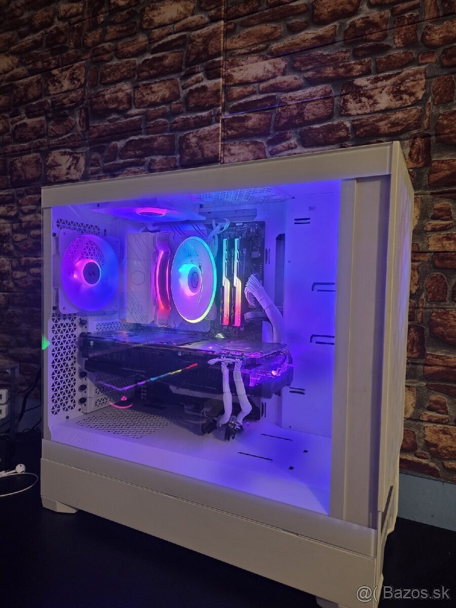 Herne PC +LCD24 144Hz //RTX 2080Ti // Ryzen 7 // 32 GB DDR4 - 2