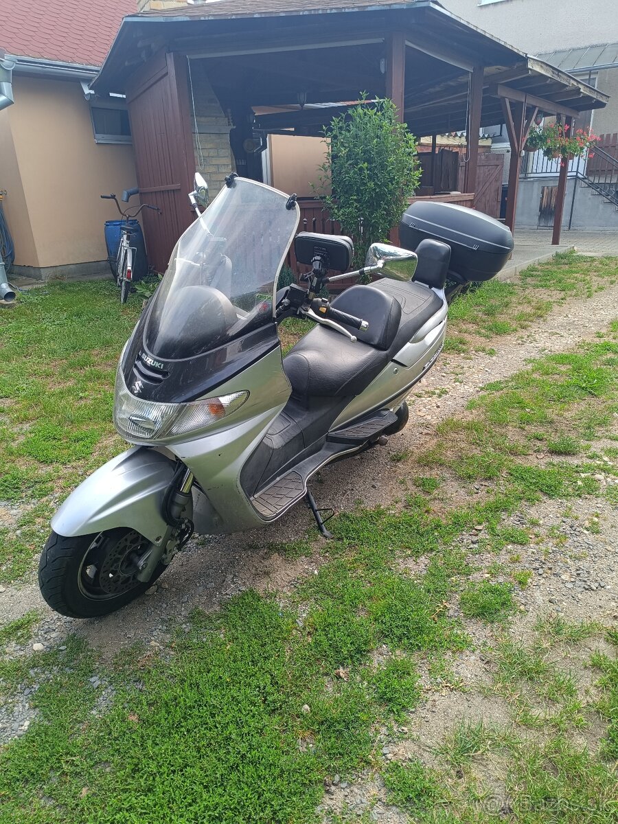 Suzuki Burgman 400 - 2