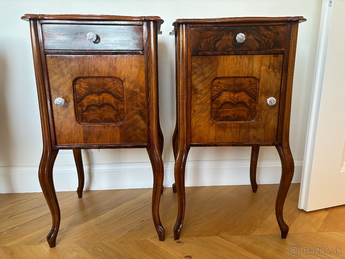 Predám 2 zrenovované starožitné stolíky - 2