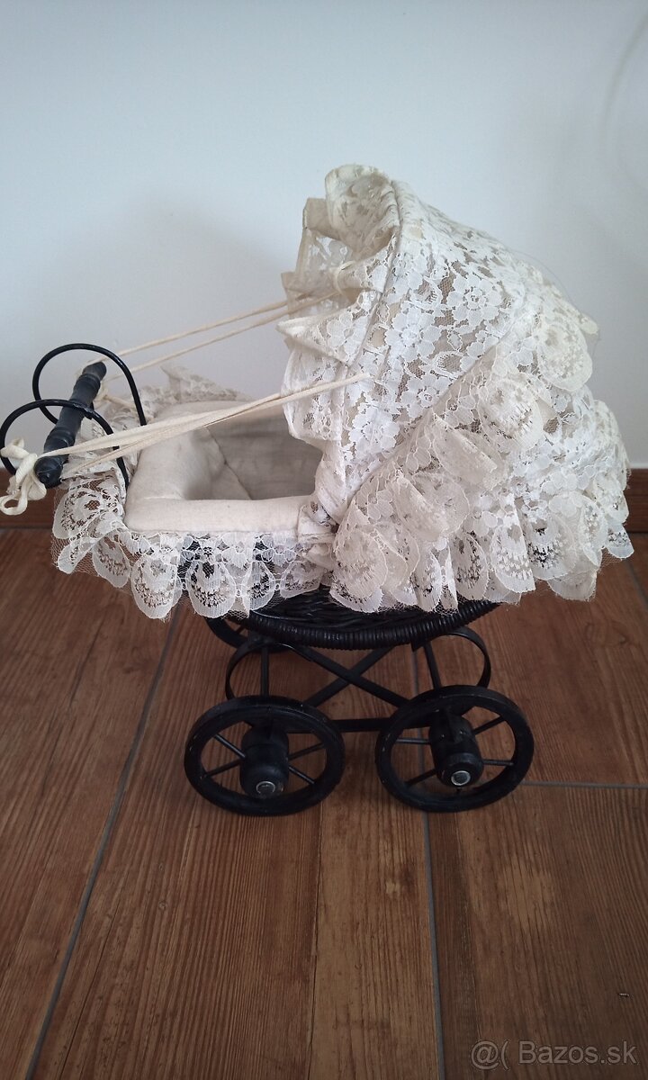 Starý kočík pre bábiky - 2