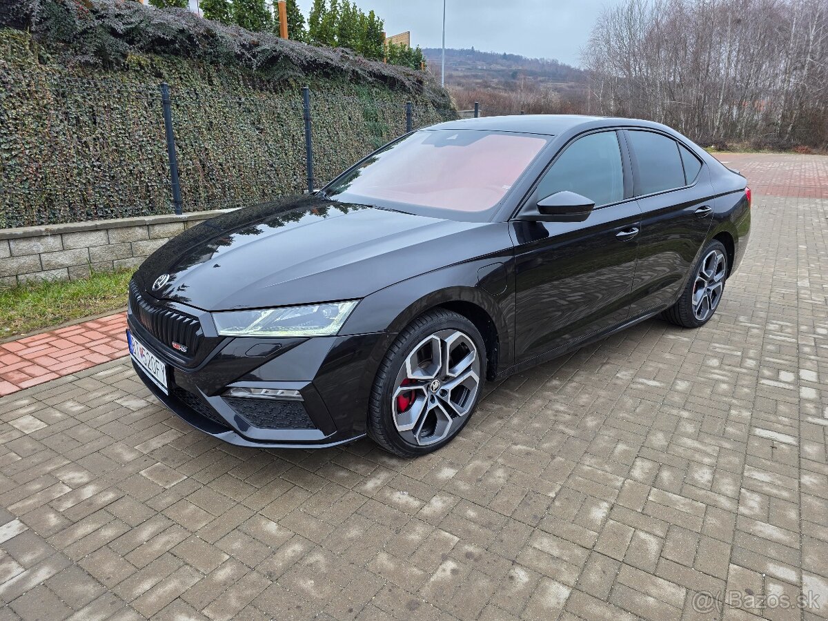ŠKODA OCTAVIA RS iV DSG 180KW - 2