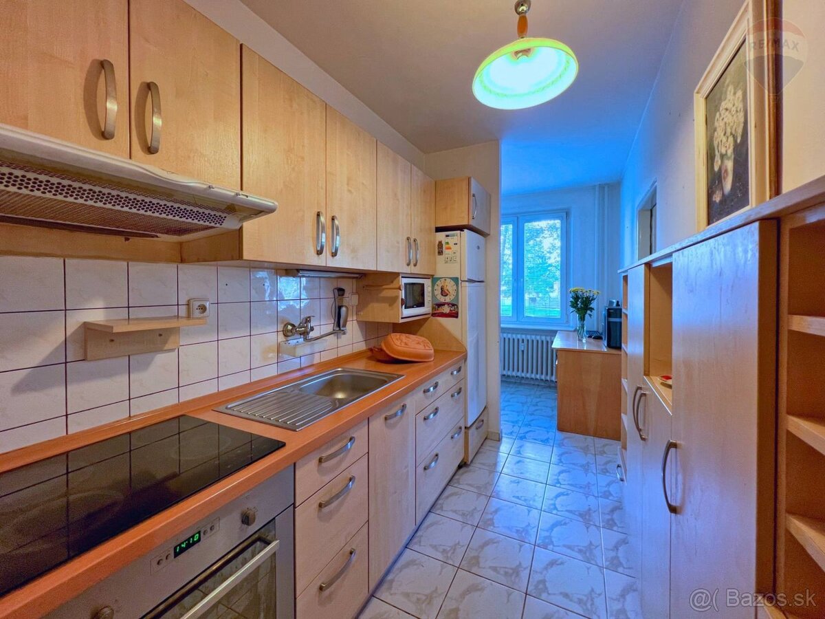 PREDAJ 4-izb. byt ul. Lúčna PRIEVIDZA - výhodná investícia - 2