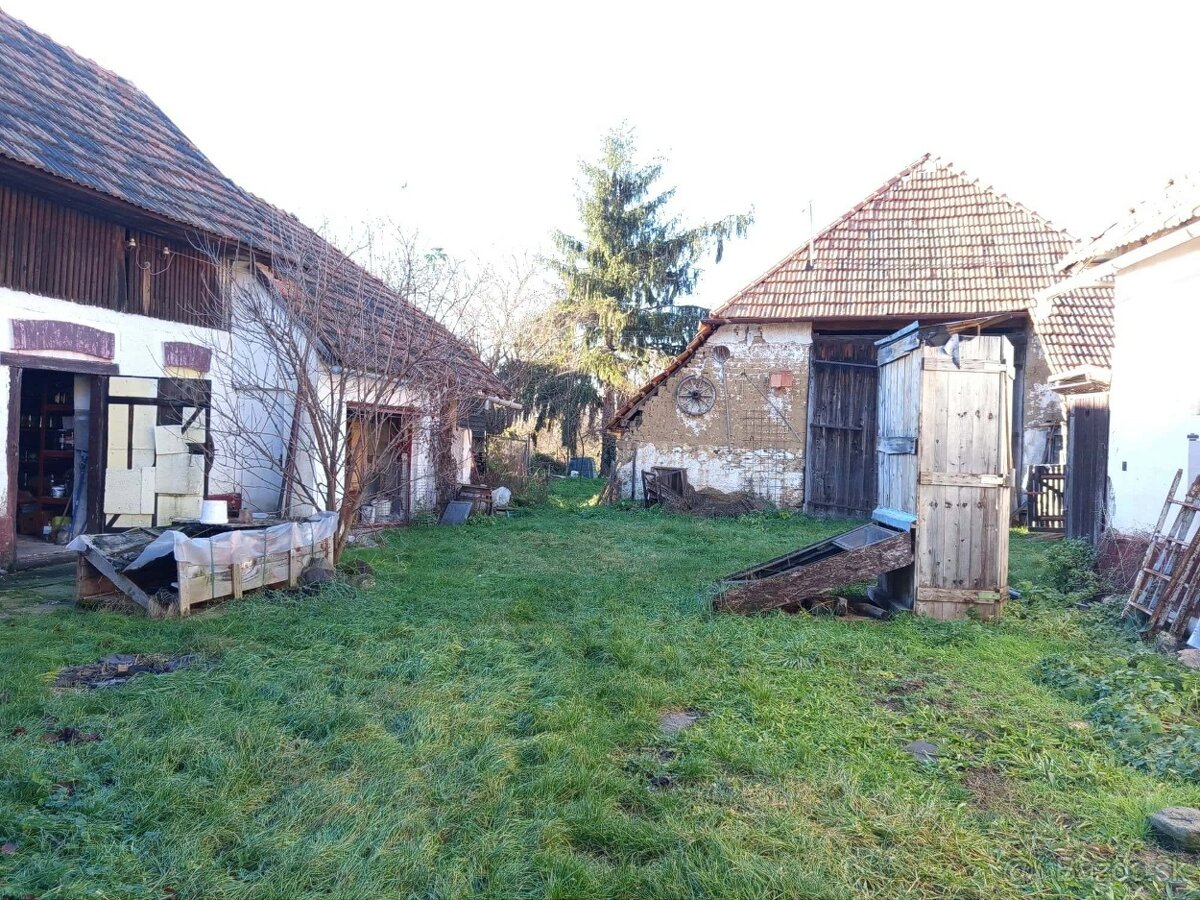 Na predaj - dva domy na jednom pozemku Bátovce - 2