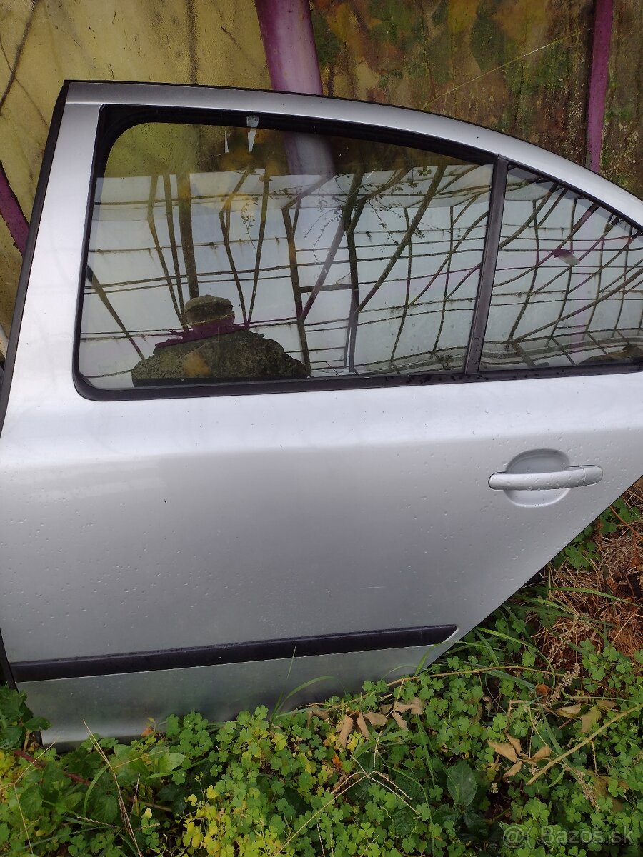 Zadné dvere Octavia 2 sedan - 2