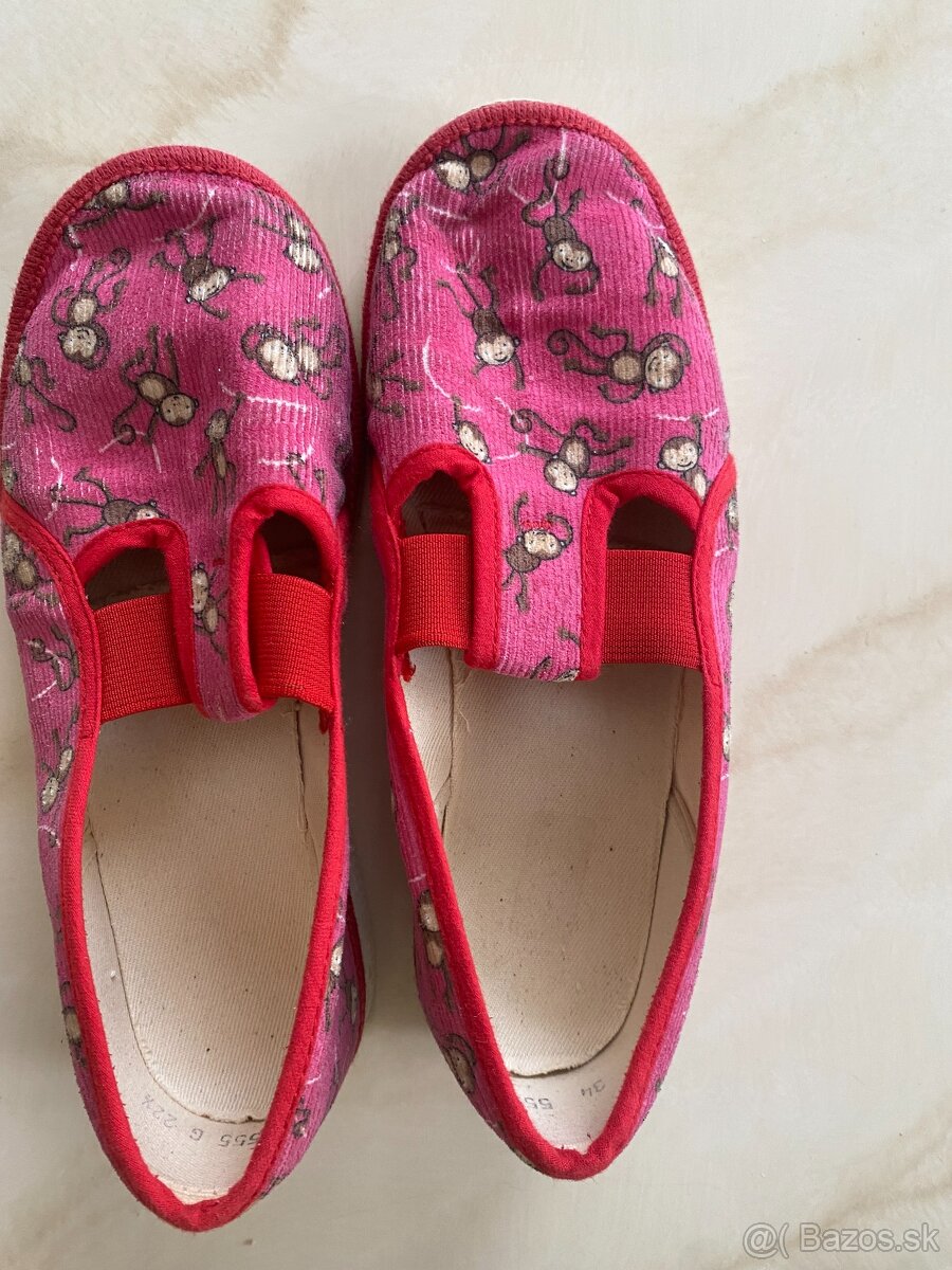 Dievčenské papučky českej značky, veľ. 34 - 2