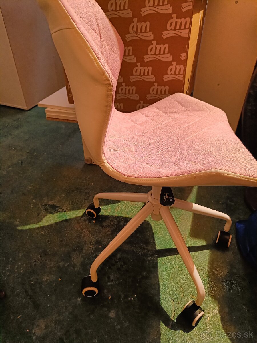 Kancelárska stolička - 2