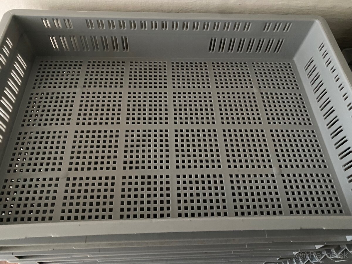 Plastová prepravka - 2