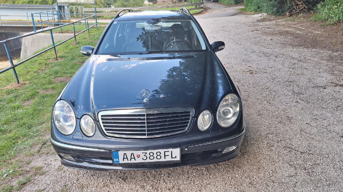 Mercedes-Benz W211 - 2