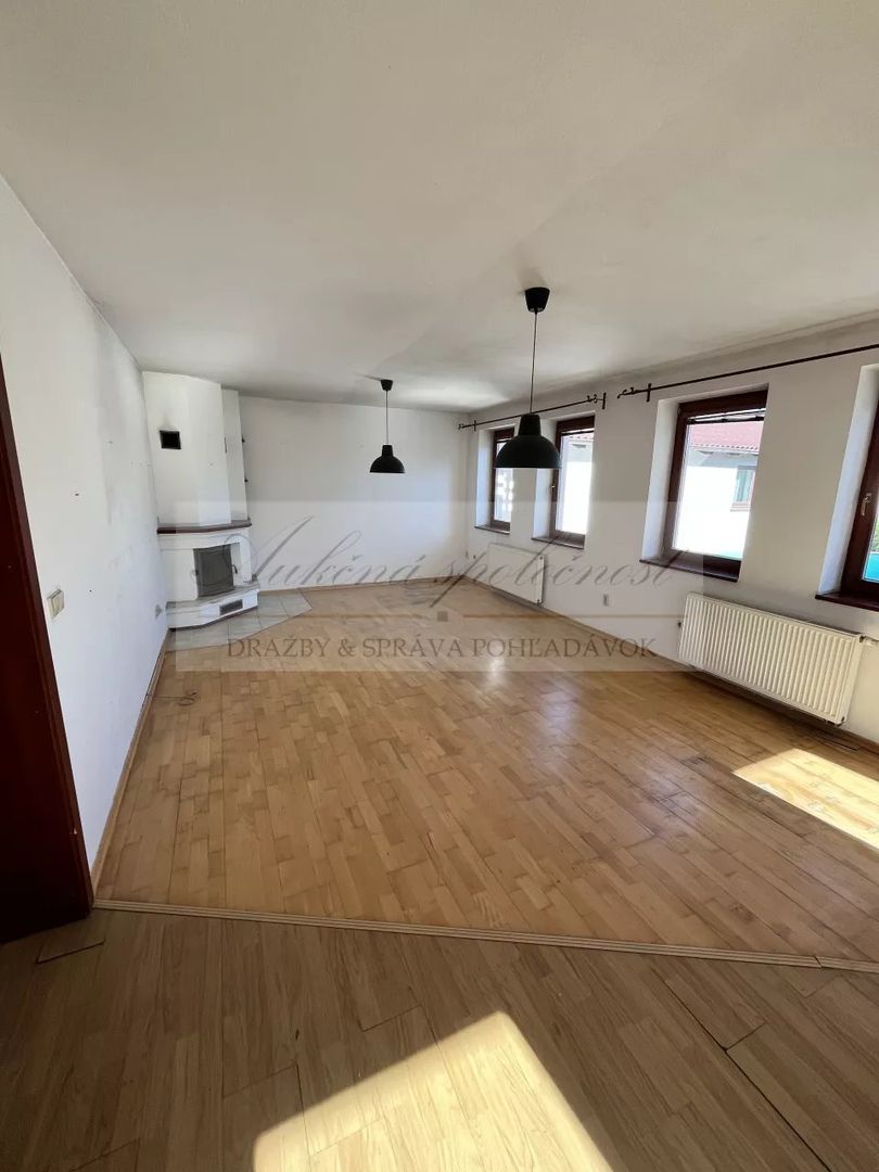 Priestranný rodinný dom na priamy predaj v obci Nová Dedinka - 2