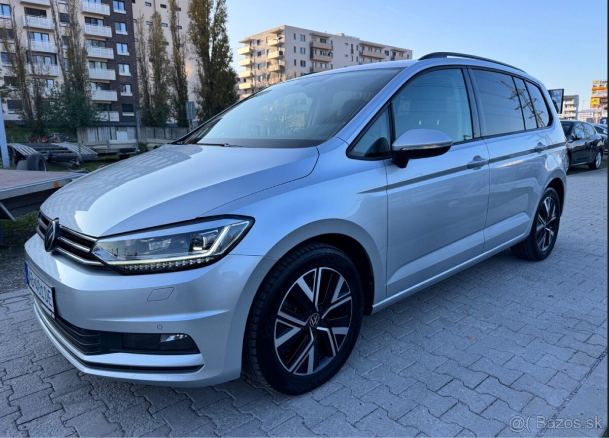 Volkswagen Touran 2.0 TDI Comfortline - 2
