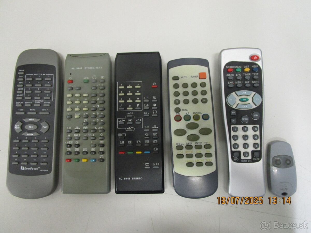 PREDAM ROZNE DIALKOVE OVLADACE vid.FOTO od.5€ - 2