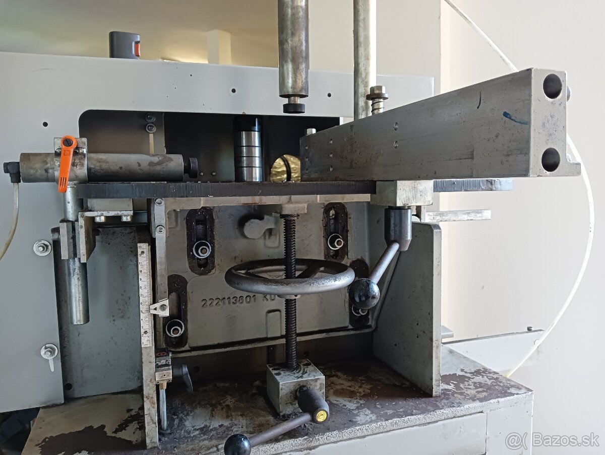 Fréza na stlpik PVC okien Elumatec AF222 - 2