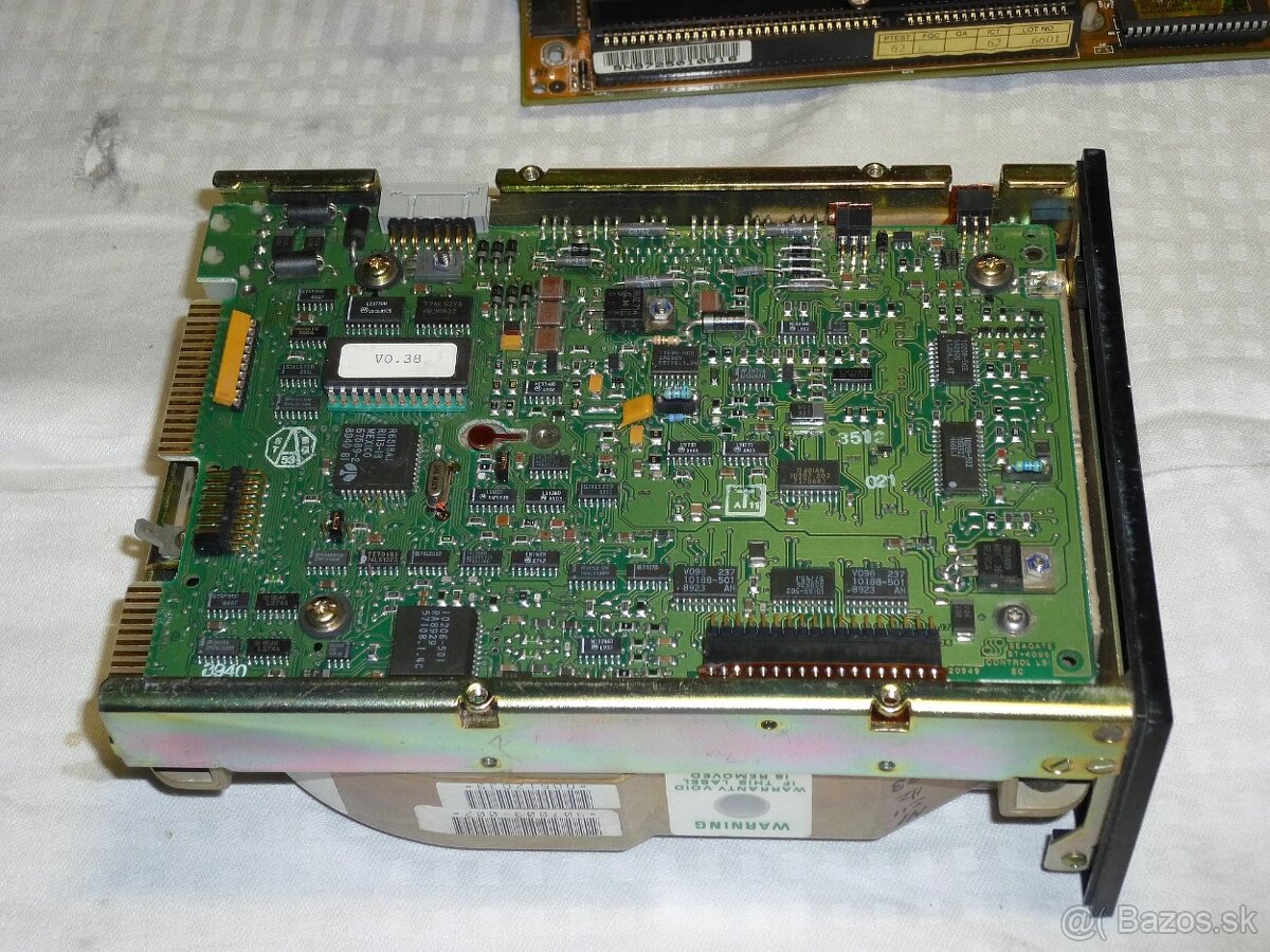 Predám MFM harddisk aj s radičom a káblami - 2