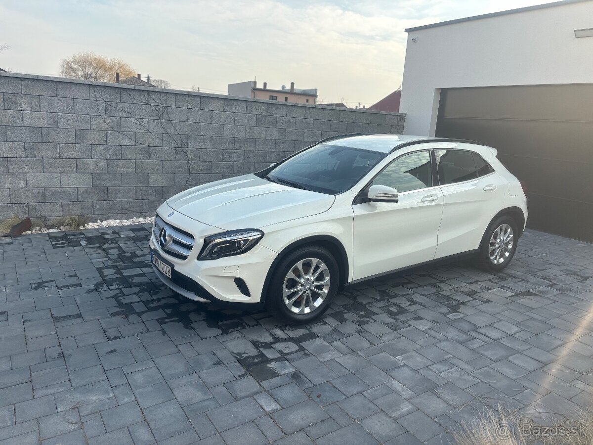 Mercedes Benz GLA 200d - 2