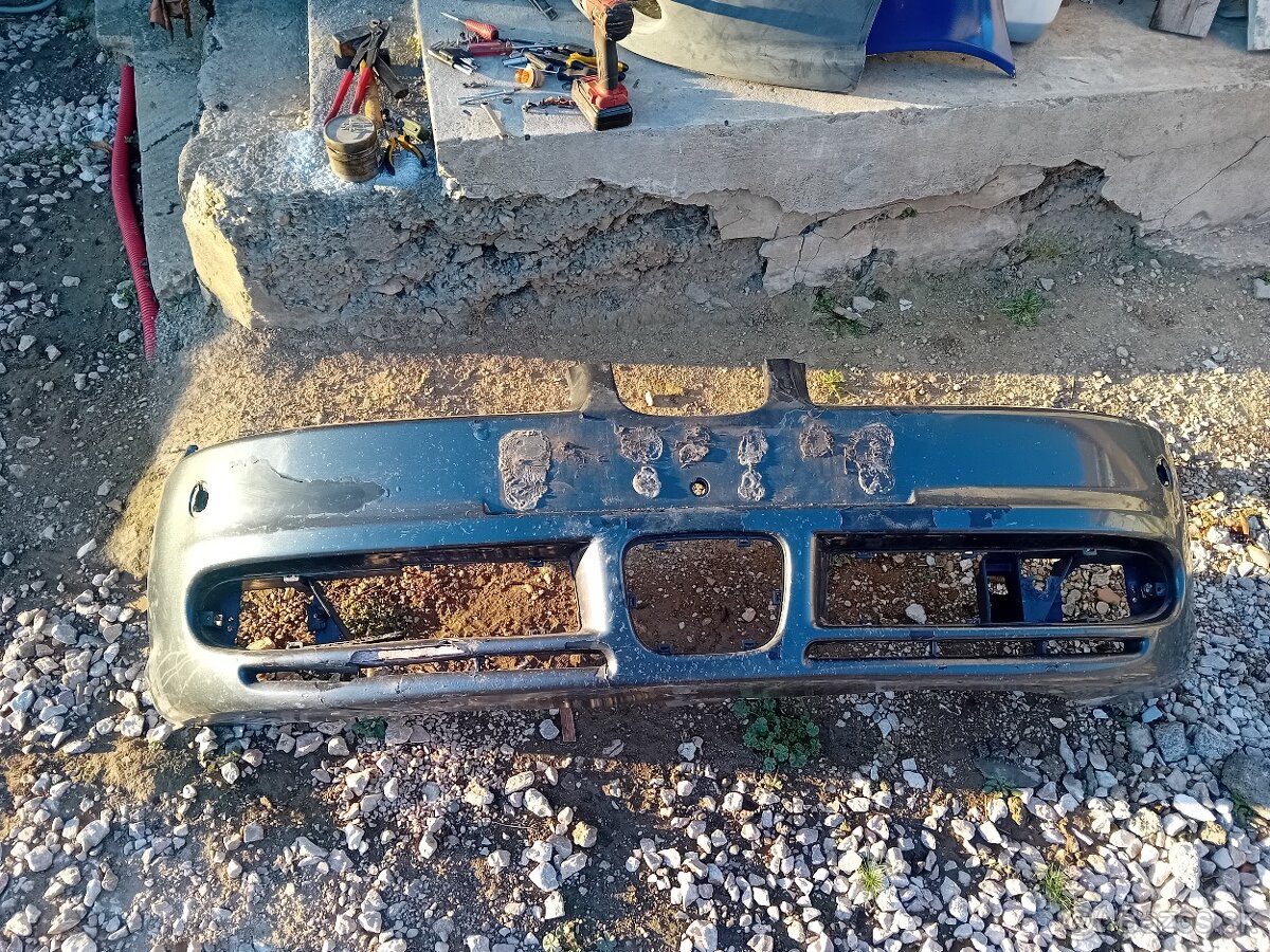 Seat Cupra zadny naraznik - 2