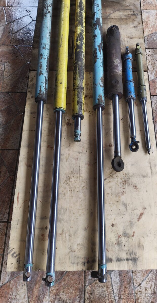 Predám mix hydraulických piestov - 2