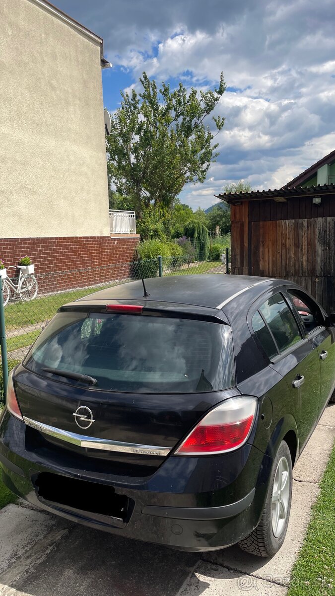 Opel Astra H - 2