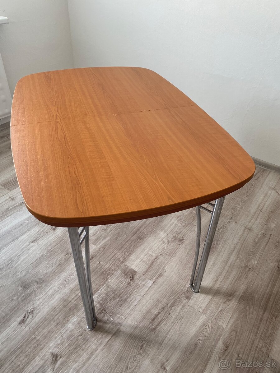 Predam kuchynsky rozkladaci stol - 2