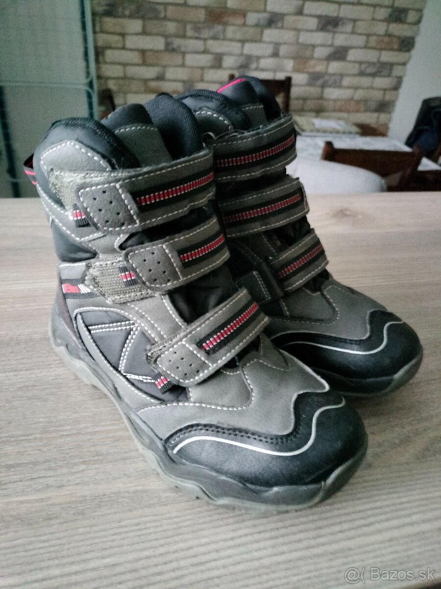 ZIMNÉ DETSKÉ TOPÁNKY - 2