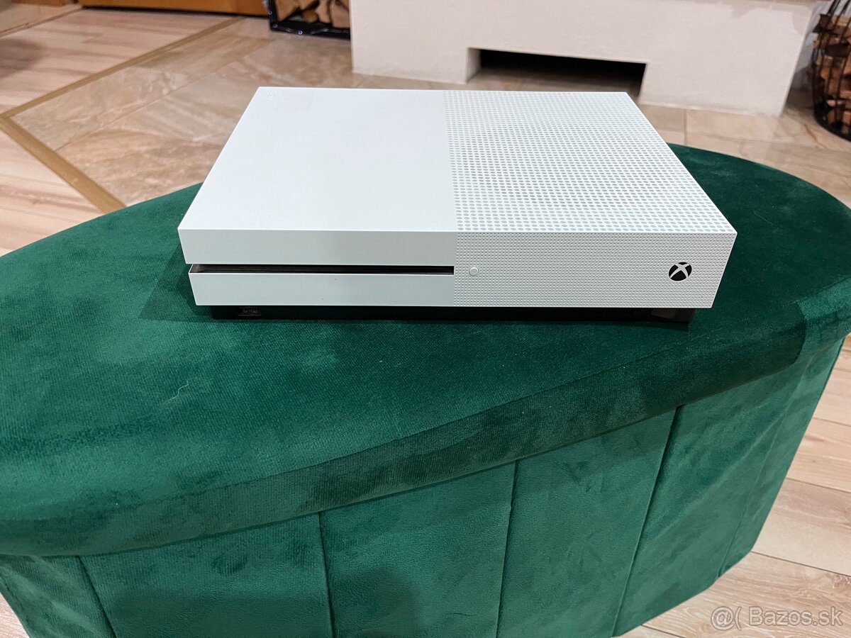 XBOX ONE S 1TB - 2