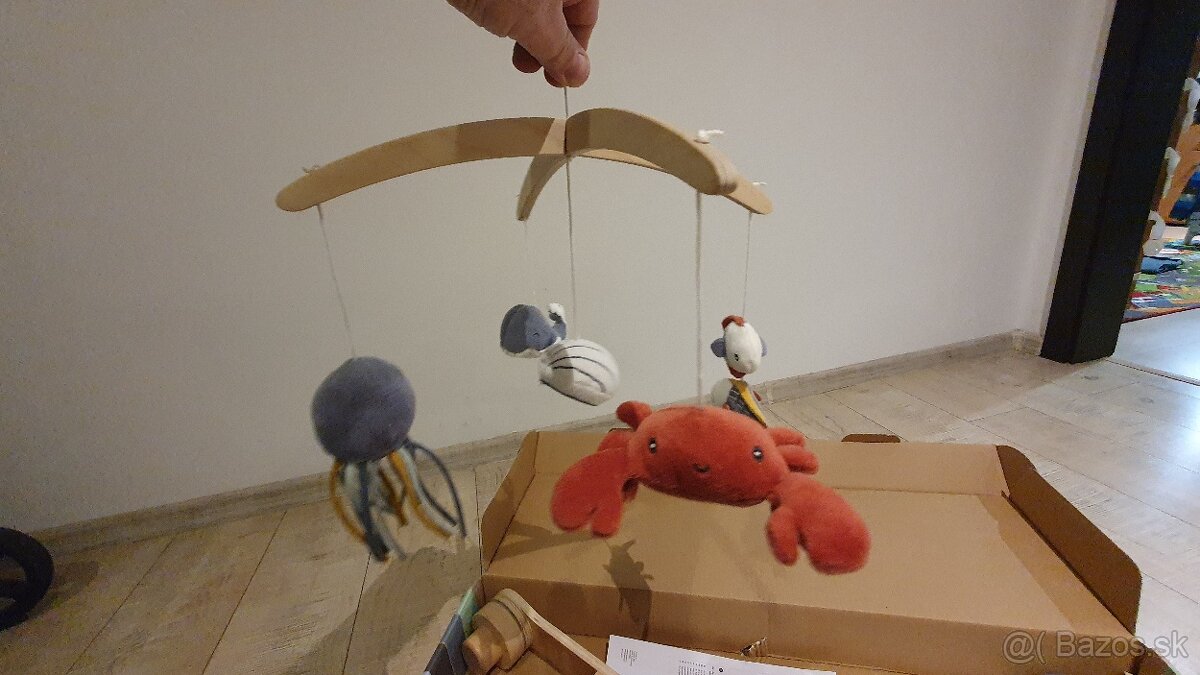 Detský kolotoč na postieľku - 2