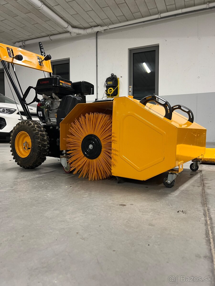 Multifunkčná snehová radlica / zametač - 2