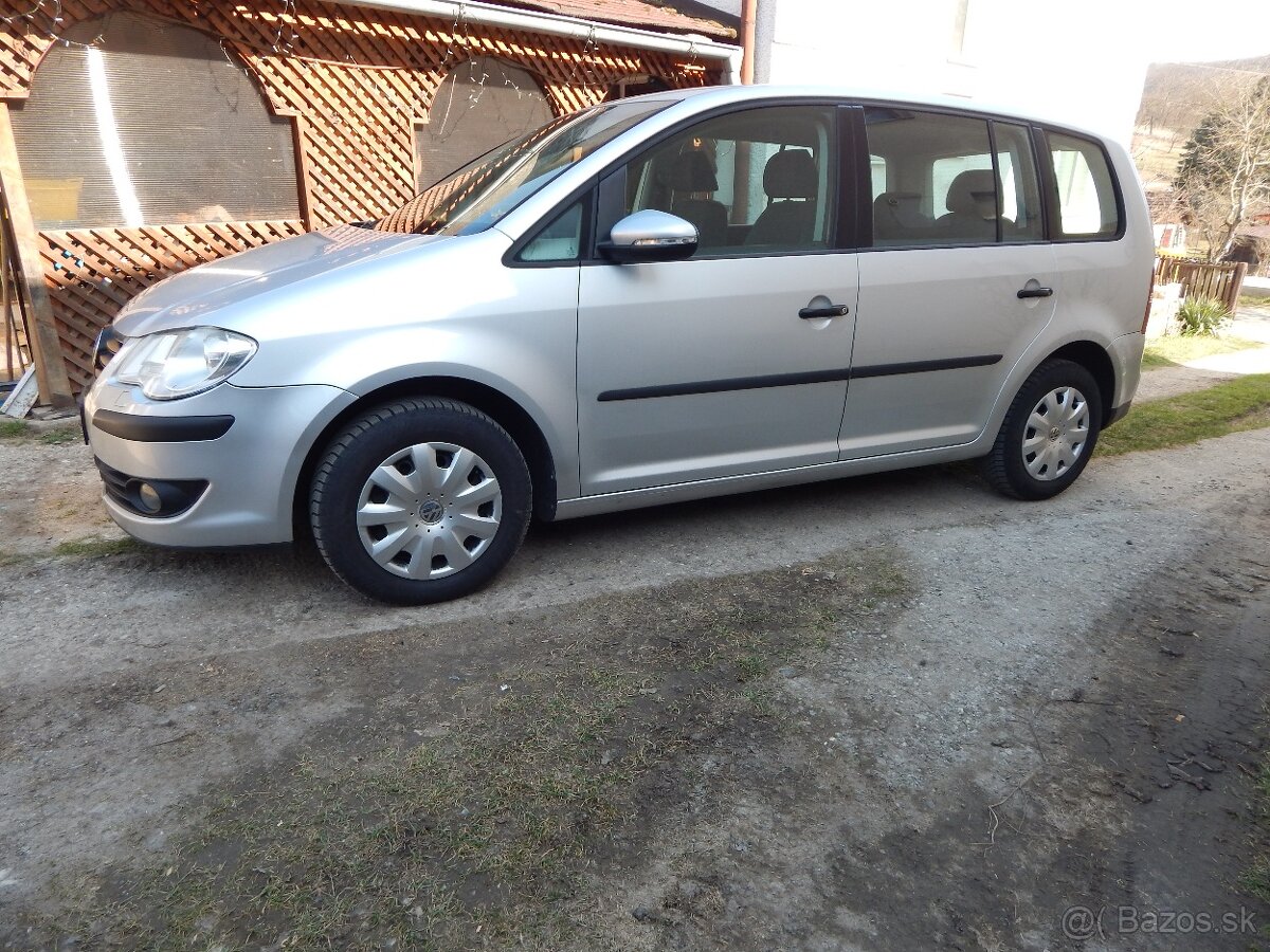 VW TOURAN 1,9 TDI, 77 kW, DSG 7 - 2