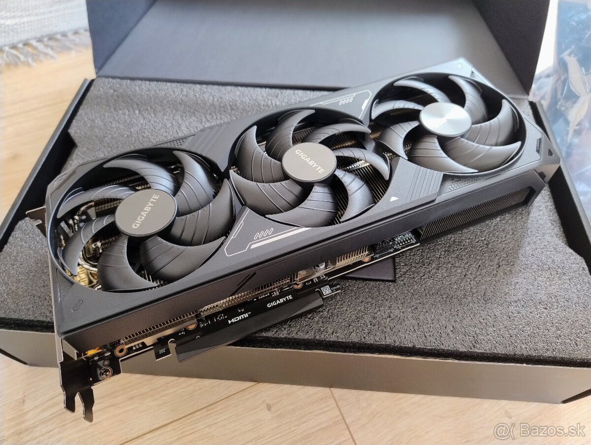 GIGABYTE GeForce RTX 5070Ti WINDFORCE OC SFF 16GB - 2
