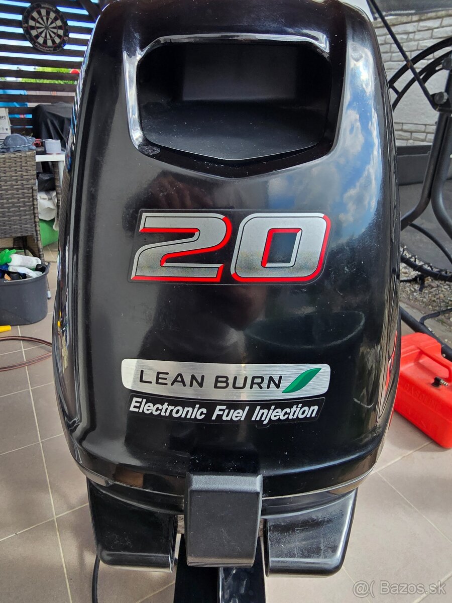 Lodny motor Suzuki 20hp - 2