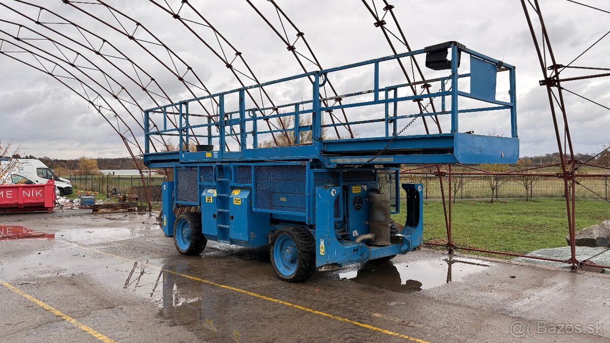 Plošina Genie GS-4390 RT - 2