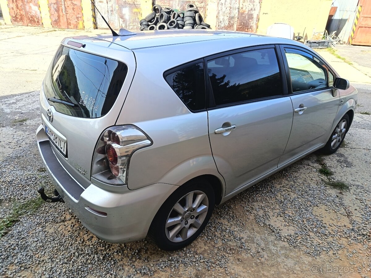 Toyota Corolla Verso 7miest D-4D - 2