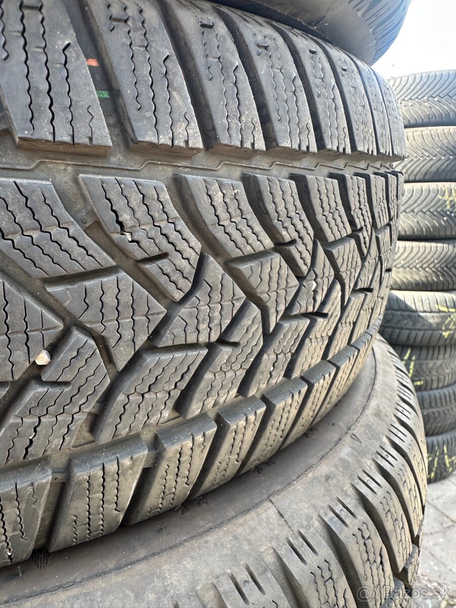 205/60 R16 zimne Dunlop - 2
