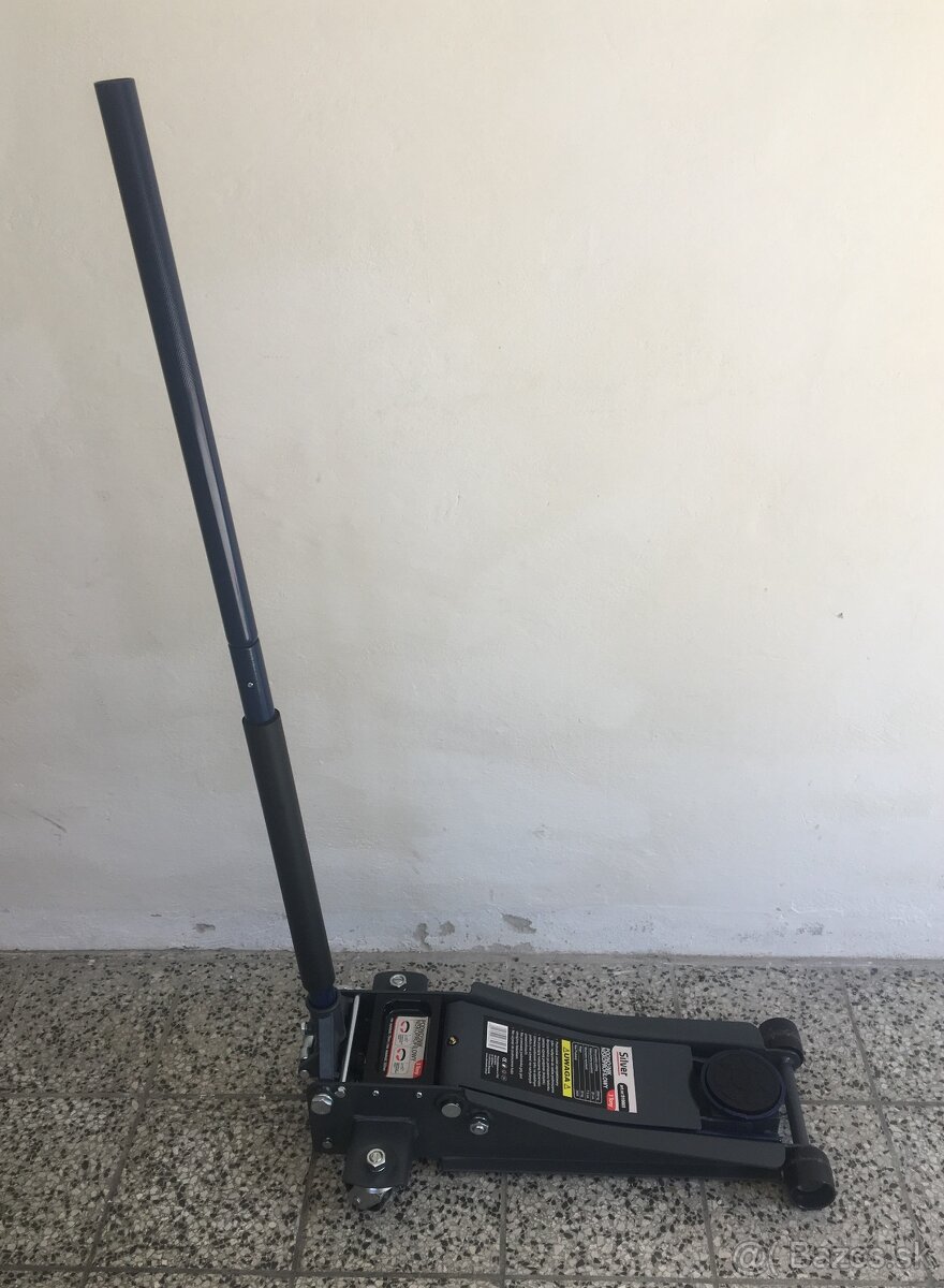 Hydraulický zdvihák 3T - 2